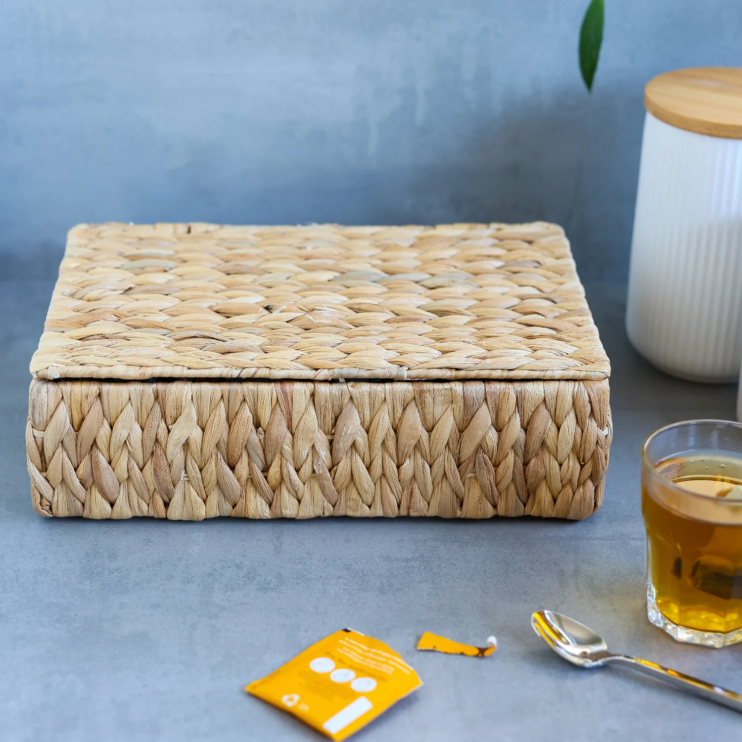HMF Teebox 37290 für Teebeutel geflochten aus Wasserhyazinthe Seegras, Tee Aufbewahrungsbox mit 8 großen Fächern | 33 x 21 x 10 cm - Image 5