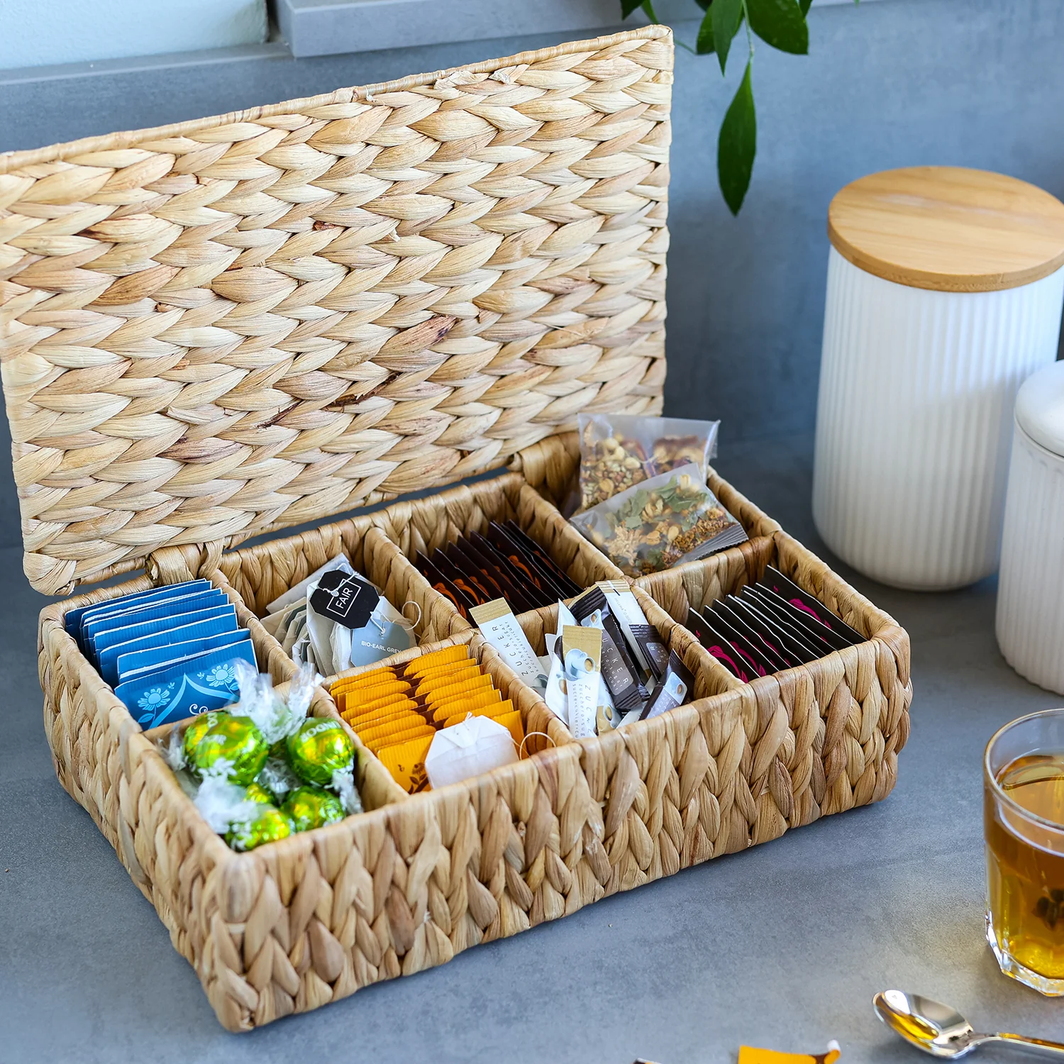 HMF Teebox 37290 für Teebeutel geflochten aus Wasserhyazinthe Seegras, Tee Aufbewahrungsbox mit 8 großen Fächern | 33 x 21 x 10 cm - Image 7